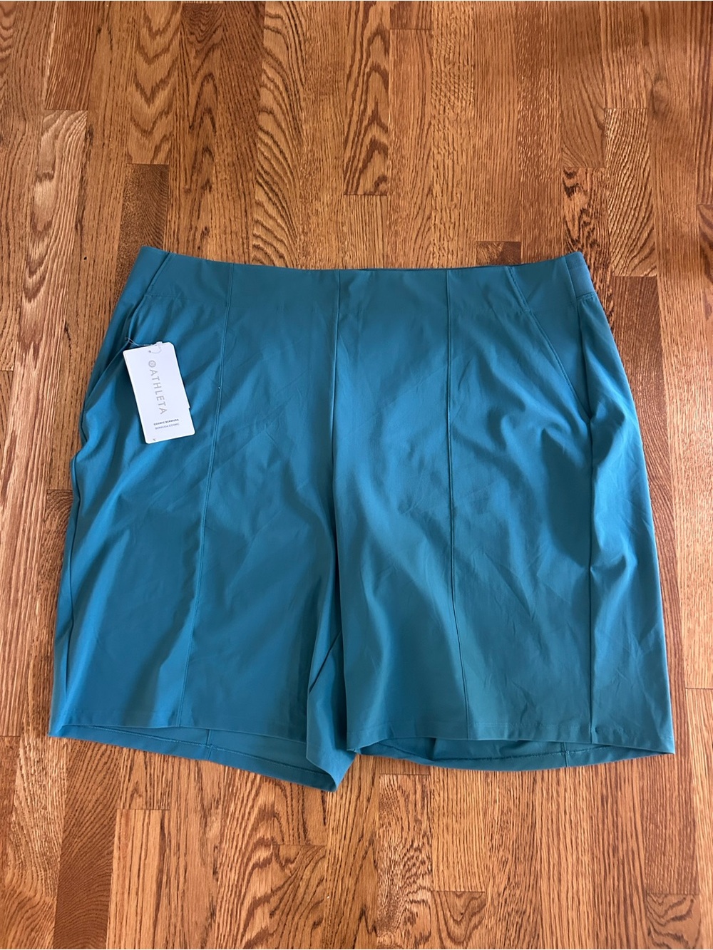 Athleta cosmic Bermuda nwt size 24